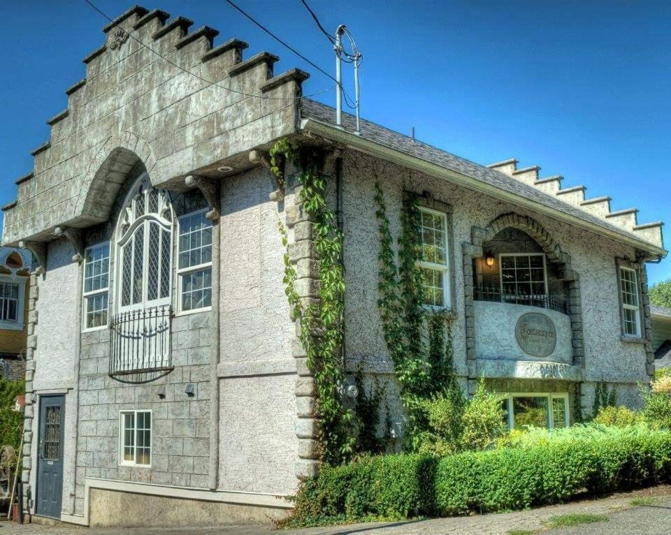 The Castle Vila Chemainus Exterior foto